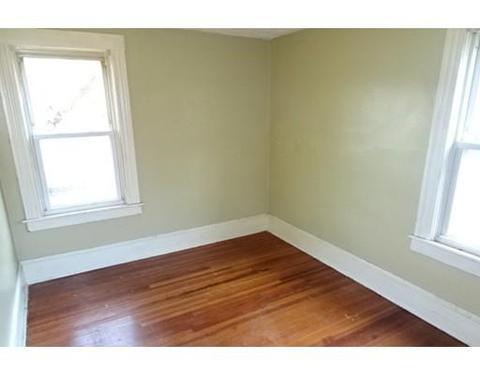 24 Benham St, Springfield, MA 01108 photo 9