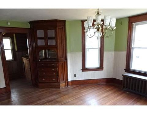 24 Benham St, Springfield, MA 01108 photo 6
