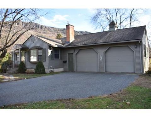 4 Keddy St, Easthampton, MA 01027 photo 2