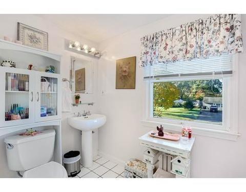 4 Yale St, Danvers, MA 01923 photo 17