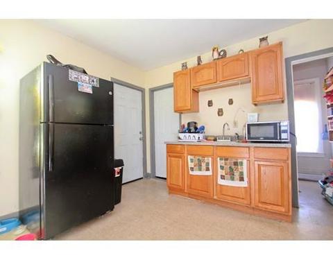 216 Eastern Ave, Springfield, MA 01109 photo 7