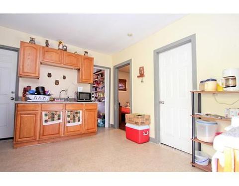 216 Eastern Ave, Springfield, MA 01109 photo 6