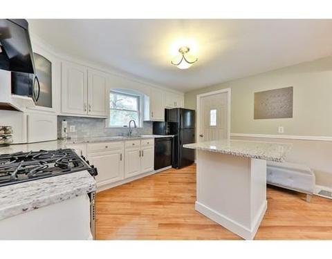 573 Common St, Walpole, MA 02081 photo 4