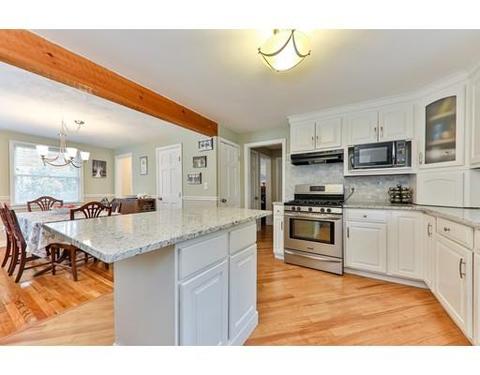 573 Common St, Walpole, MA 02081 photo 3