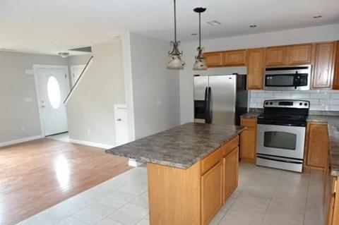 87 Huron St, Springfield, MA 01104 photo 4