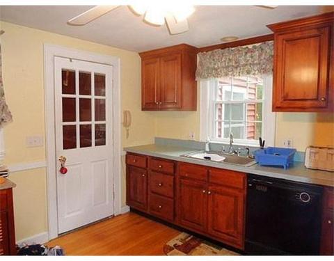 31 Tennyson Rd, Reading, MA 01867 photo 3