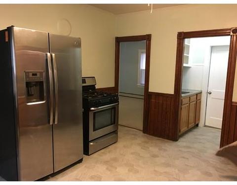 9 Tower St, Webster, MA 01570 photo 2