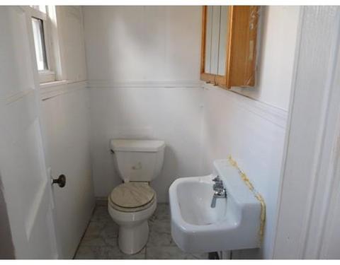 75 Malden St, Springfield, MA 01108 photo 11
