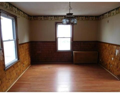 75 Malden St, Springfield, MA 01108 photo 8