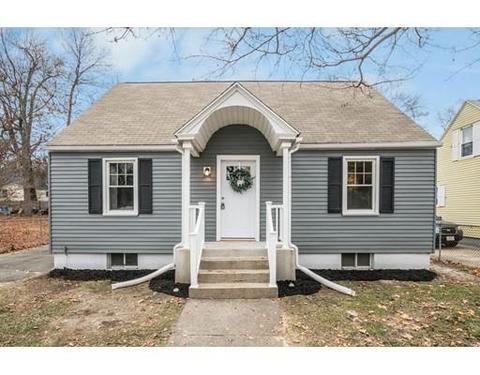 72 Blaine St, Springfield, MA 01108 photo 1