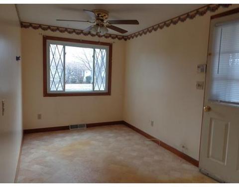 164 Joy St, Chicopee, MA 01013 photo 5