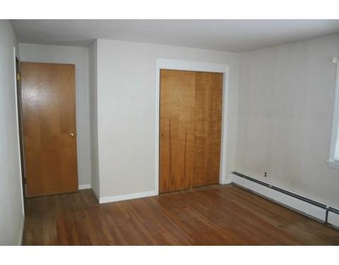 34 Cornwall St, Springfield, MA 01104 photo 9
