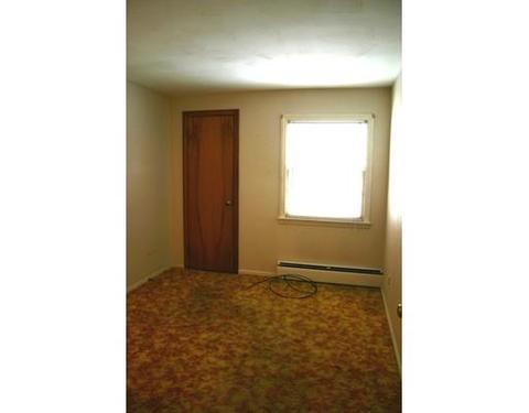 34 Cornwall St, Springfield, MA 01104 photo 8