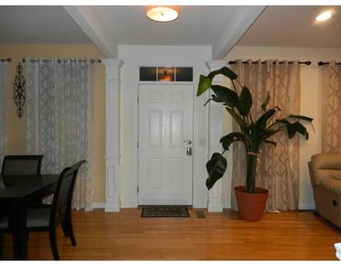 5 Hibiscus Dr, Worcester, MA 01605 photo 4