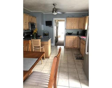 11 Cherrelyn St, Springfield, MA 01104 photo 9