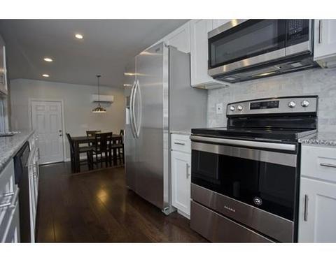 76 Phelps St, Easthampton, MA 01027 photo 8