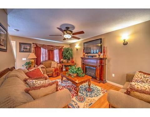15 Delaware Ave, Springfield, MA 01119 photo 5