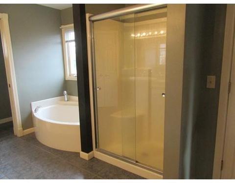 111 Varley St, Fall River, MA 02723 photo 18