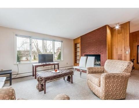 39 Mammoth Rd, Hooksett, NH 03106 photo 5