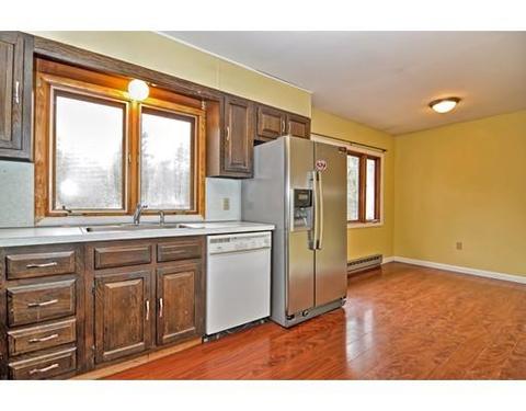 12 Walnut St, Douglas, MA 01516 photo 4