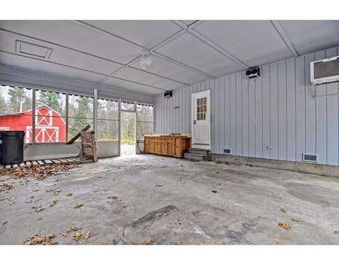 12 Walnut St, Douglas, MA 01516 photo 3
