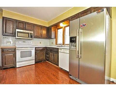 12 Walnut St, Douglas, MA 01516 photo 5