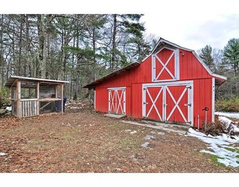 12 Walnut St, Douglas, MA 01516 photo 2