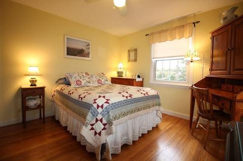 77 Abbott St, Springfield, MA 01118 photo 10