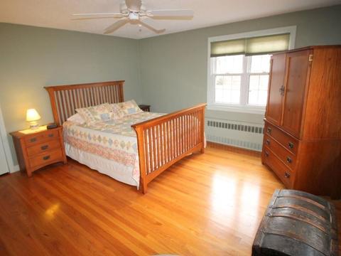 77 Abbott St, Springfield, MA 01118 photo 7