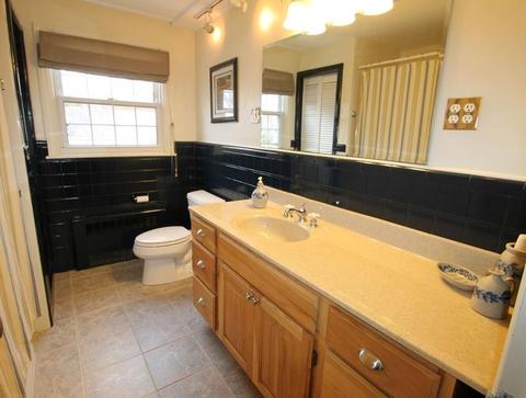 77 Abbott St, Springfield, MA 01118 photo 8