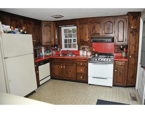 8 Ladd Ave, Wareham, MA 02571 photo 5