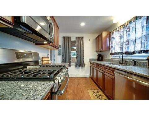 97 Arcadia Blvd, Springfield, MA 01118 photo 3