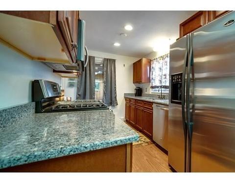 97 Arcadia Blvd, Springfield, MA 01118 photo 4