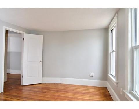 56 Horace St, Springfield, MA 01108 photo 19