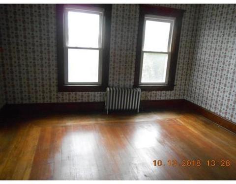170 Prospect St, Chicopee, MA 01013 photo 5