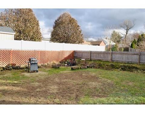 61 Ashbrook St, Springfield, MA 01118 photo 16