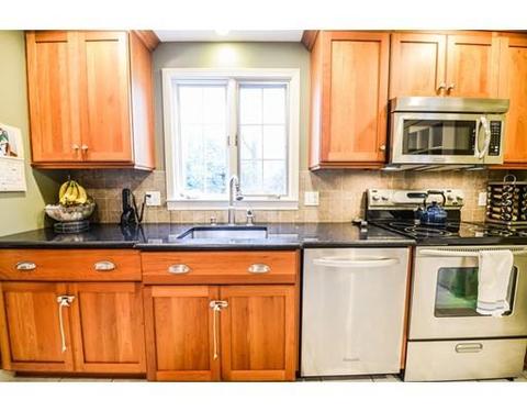 23 Everett St, Franklin, MA 02038 photo 9