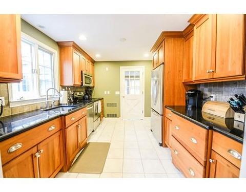 23 Everett St, Franklin, MA 02038 photo 7