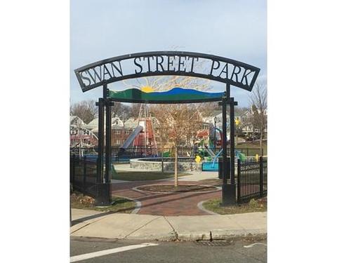 11 Stuart St, Everett, MA 02149 photo 2