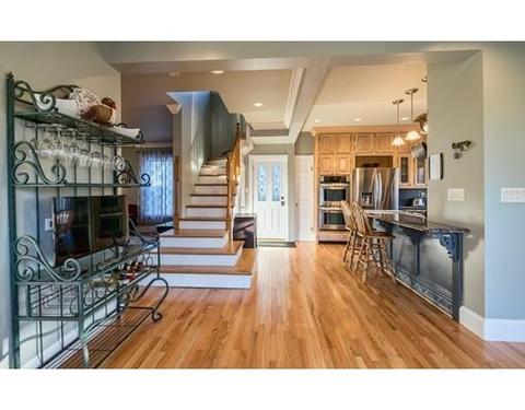 31 Central St, Beverly, MA 01915 photo 4