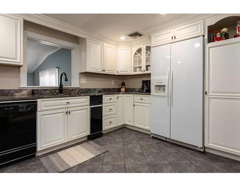 45 Lewis St, Reading, MA 01867 photo 5