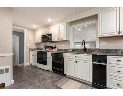 45 Lewis St, Reading, MA 01867 photo 4