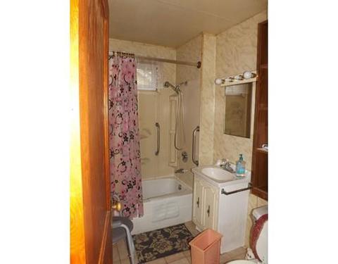 63 Upland St, Springfield, MA 01104 photo 8