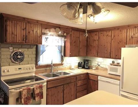 47 Starling Rd, Springfield, MA 01119 photo 4