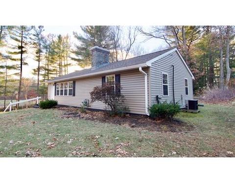 130 Cooley St, Springfield, MA 01128 photo 2