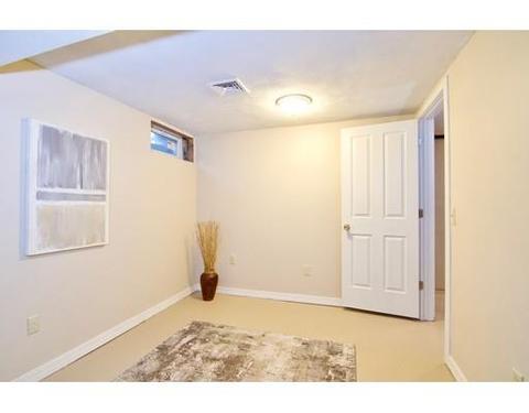 130 Cooley St, Springfield, MA 01128 photo 28