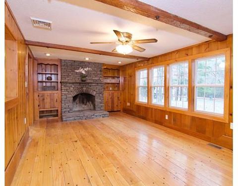 130 Cooley St, Springfield, MA 01128 photo 13