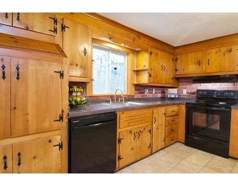 130 Cooley St, Springfield, MA 01128 photo 9