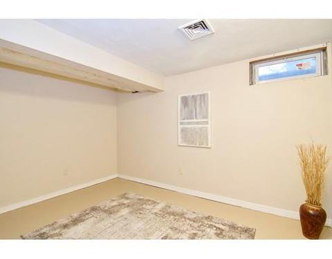 130 Cooley St, Springfield, MA 01128 photo 27