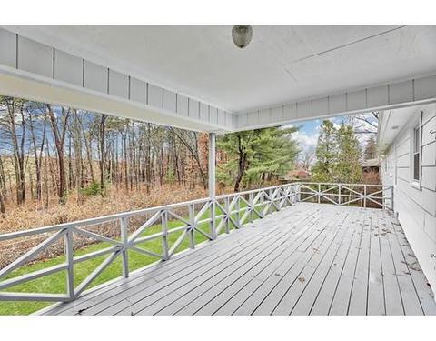 88 Loomis Dr, Chicopee, MA 01020 photo 14